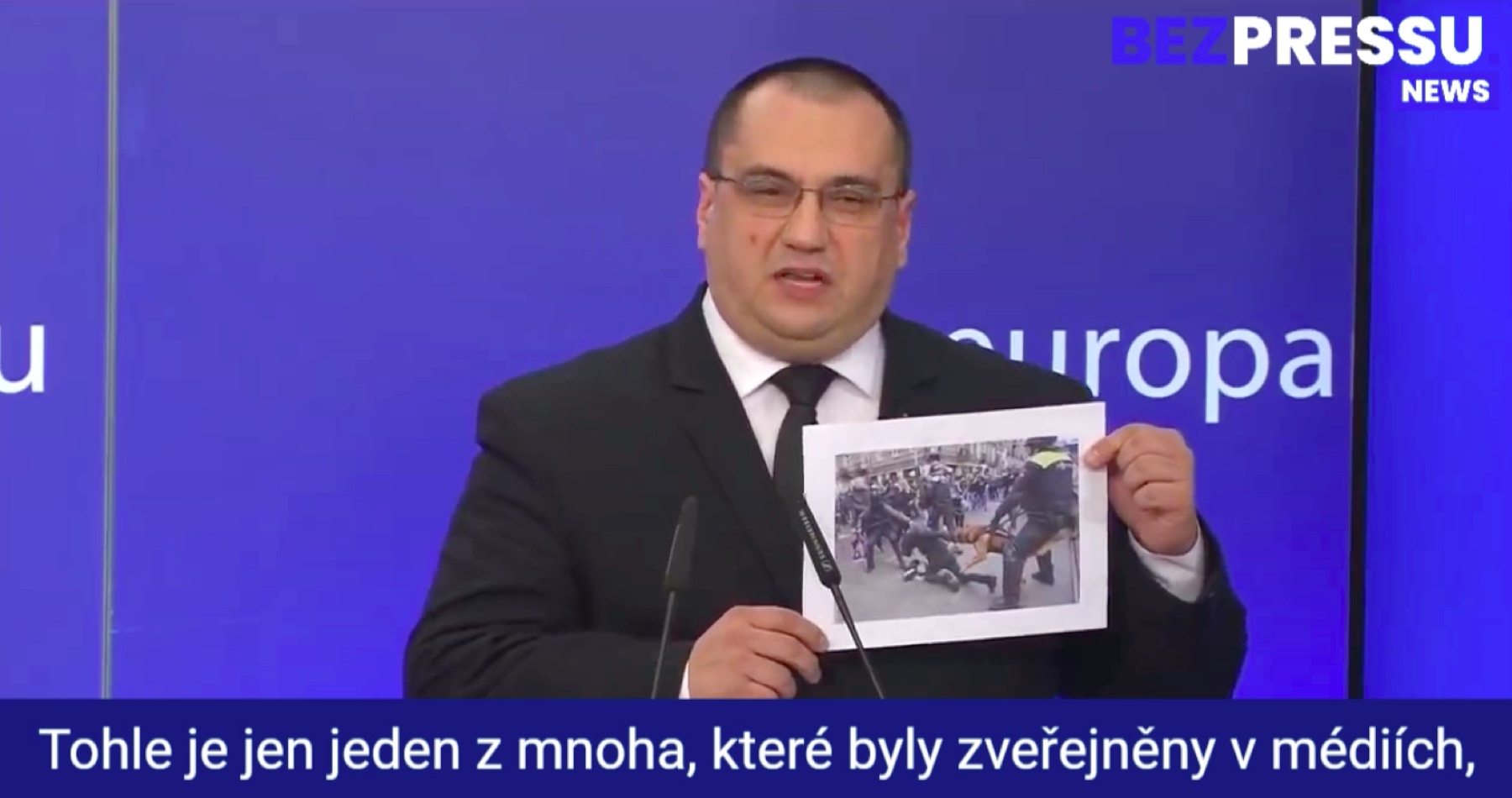 VIDEO: Rumunský europoslanec Cristian Terheș promluvil o šokujících brutálních praktikách policejních složek při protestech v Evropě, kterých se sám zúčastnil: „Pod vedením Ursuly von der Leyen EU přechází od demokracie k tyranii!“